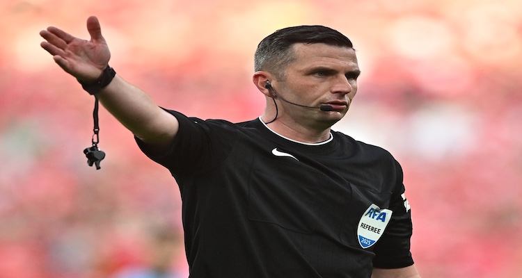 Kosova-Türkiye maçını Michael Oliver yönetecek