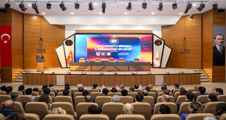 İzmir’de Uyuşturucuyla Mücadelede Çarpıcı Artış