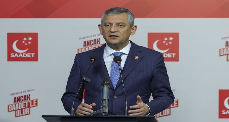 Özel’den Seçim Resti: "Her Şeyi Yapmaya Devam Edeceğiz!"