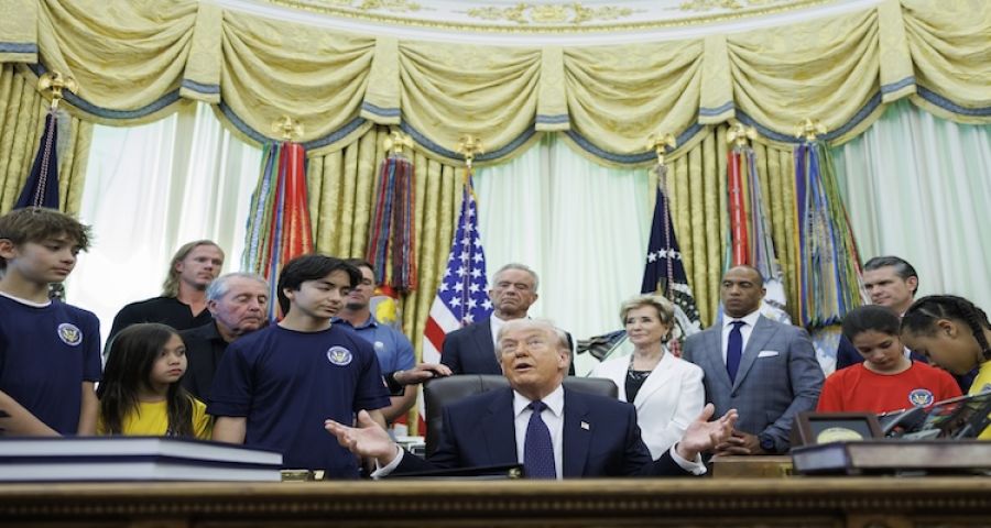 Trump İran’ın Ekonomik Olarak Çöküşe Sürüklendiğini Savundu