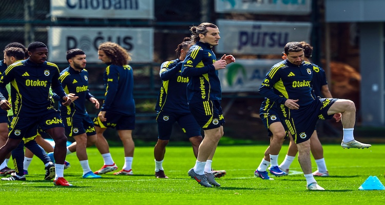 Fenerbahçe Şampiyonluk Yolunda Çaykur Rizespor ile Karşılaşacak